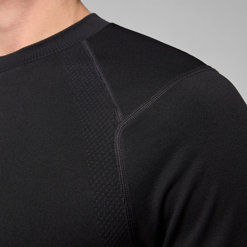 AMF1 FW MENS SEAMLESS TEE - black