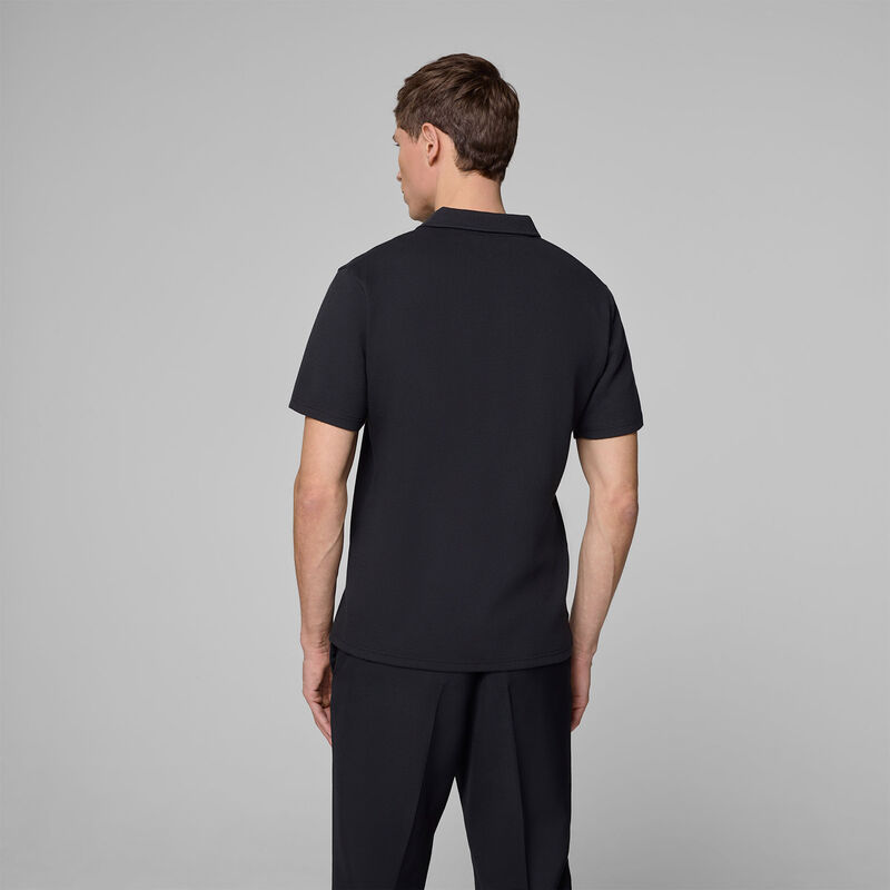 AMF1 FW MENS TECH WAFFLE POLO - black